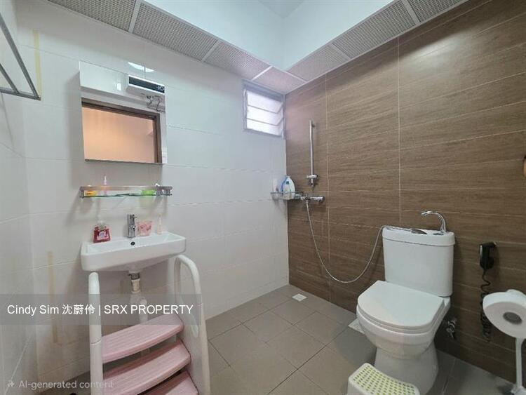 Blk 876A Tampines Avenue 8 (Tampines), HDB Executive #631387361